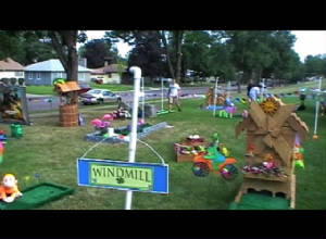 KellysGreensMiniGolf.JPEG
